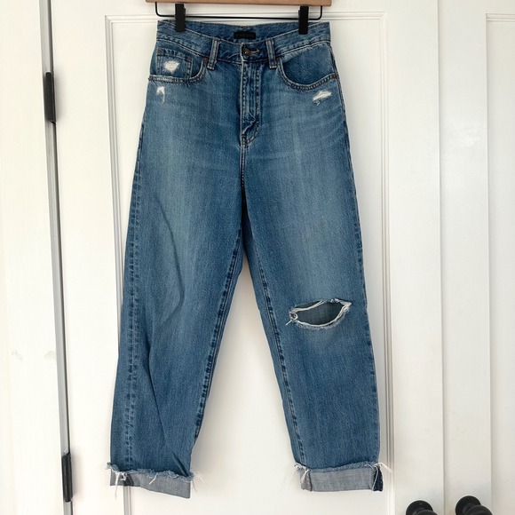 Uniqlo Distressed Peg Top High-Rise Jeans Relaxed Tapered Blue 24 inch - Picture 1 of 9
